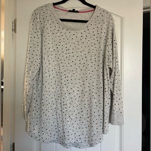Jane & Delancey Heart Print Gray and Black Women’s Long Sleeve 1X